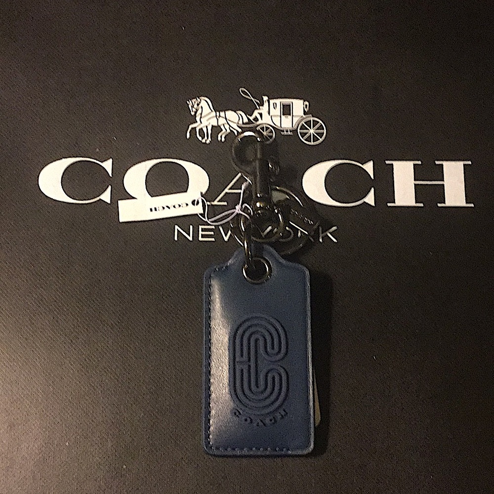 (UNISEX) COACH BOTTLE OPENER KEY FOB / KEYCHAIN